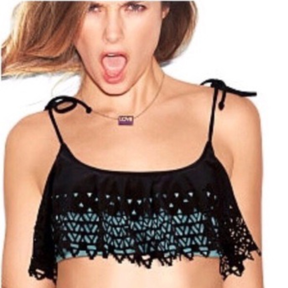 PINK Victoria Secret Swim Flounce Bikini Top